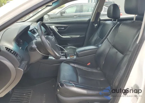 2018 Nissan Altima 2.5 из США, поврежденный, VIN 1N4AL3AP2JC149735